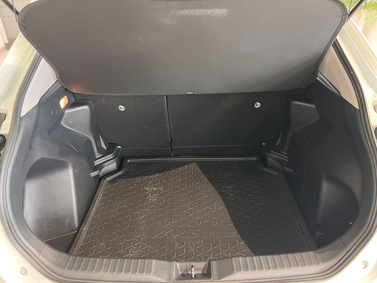 TOYOTA Yaris Cross 1.5 Hybrid 116 e-ctv CV Business