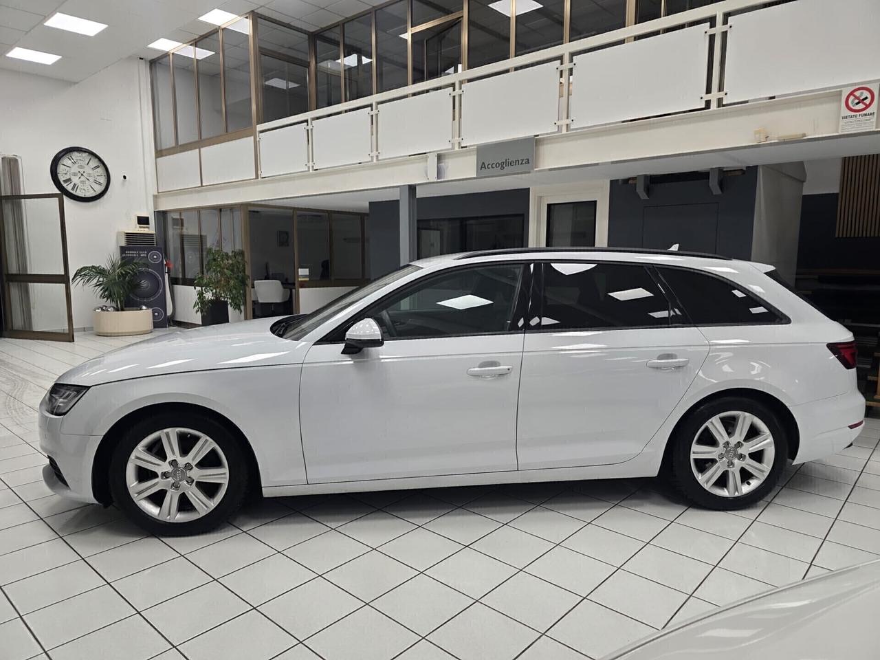 Audi A4 Av. 2.0 TDI 122 CV S tronic Design