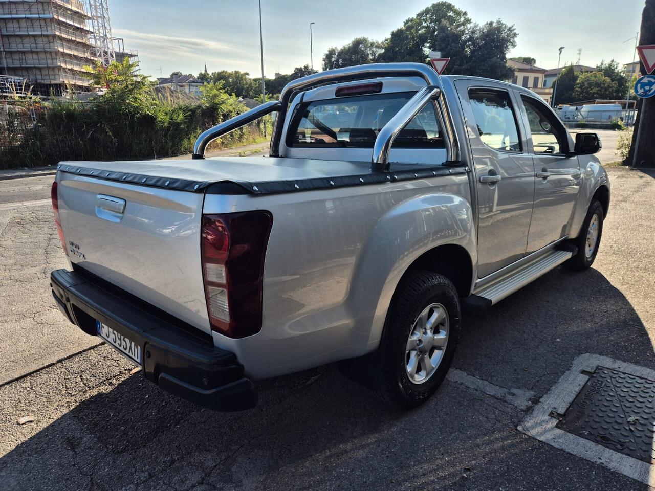 Isuzu D-Max 1.9 Doppia cabina Planet 4WD A/C