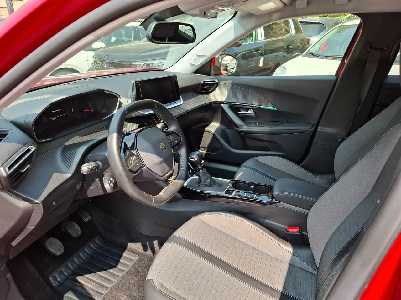 Peugeot 2008 PureTech 100 S&S Allure Pack