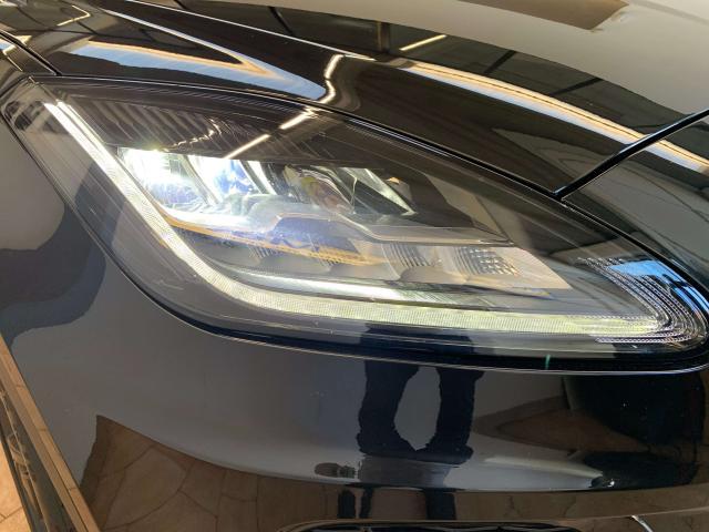 Jaguar E-Pace E-Pace 2.0d i4 mhev R-Dynamic Black awd 163cv auto