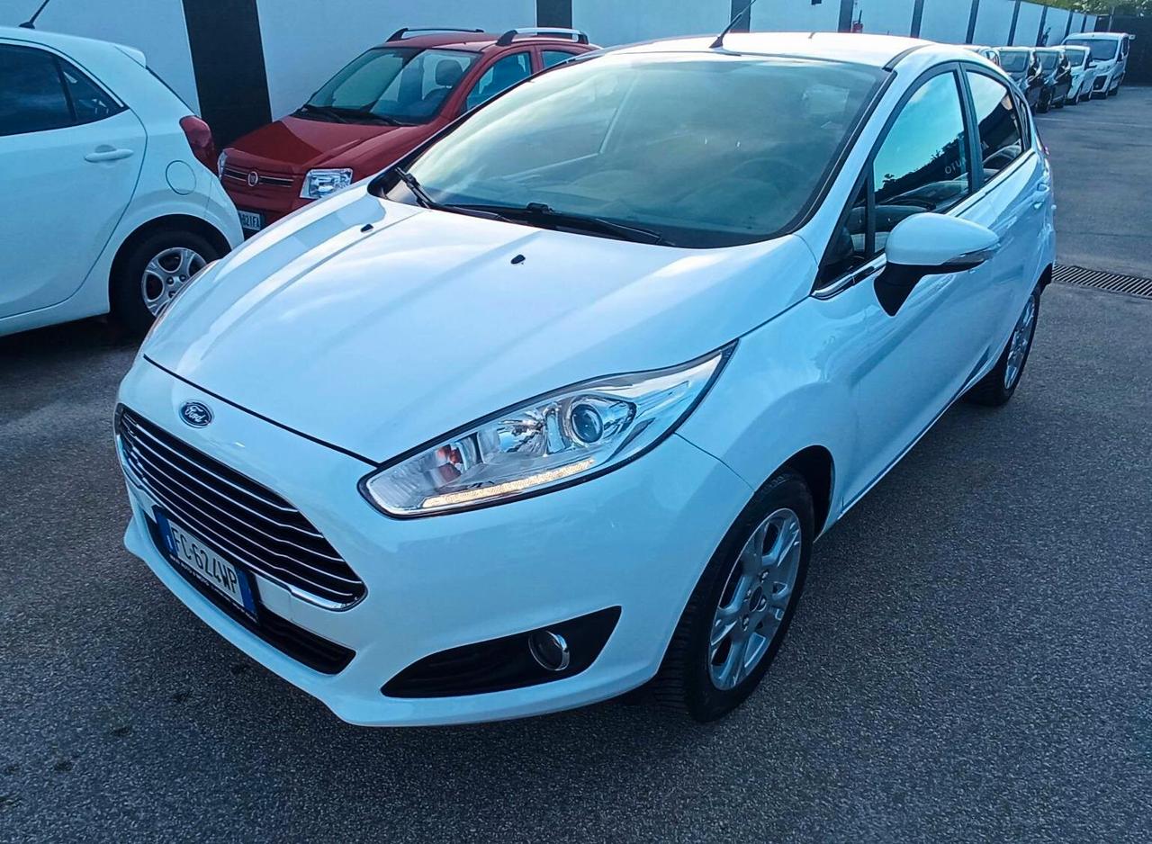 Ford Fiesta TITANIUM SENZA BS PAGA