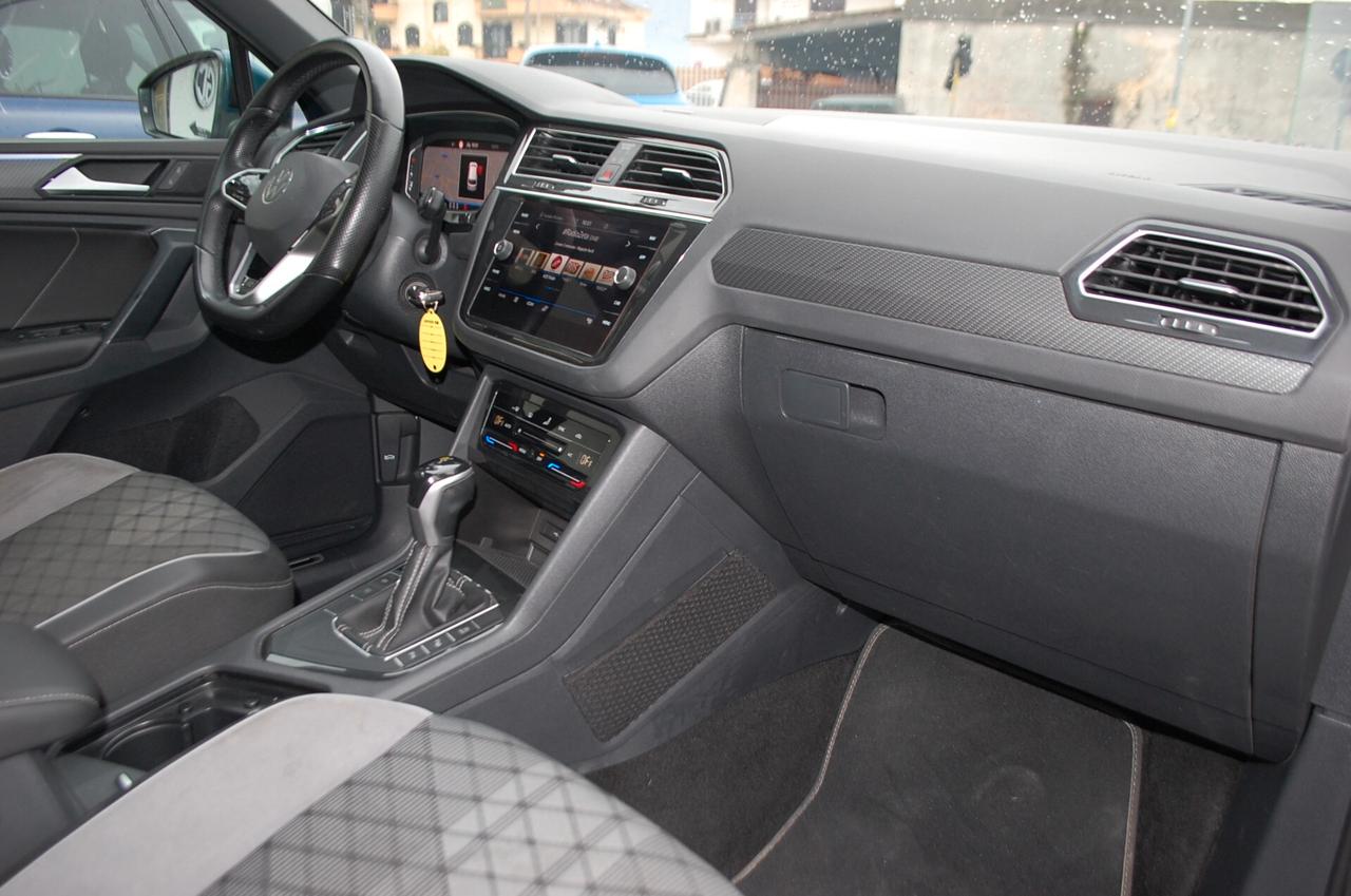 Volkswagen Tiguan 2.0 tdi R-Line 150CV dsg Uff Italy Navi Virtual
