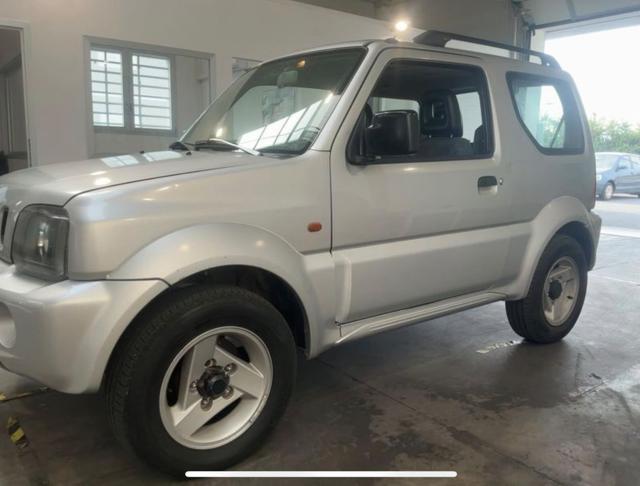 SUZUKI Jimny 1.3i 16V cat 4WD JLX