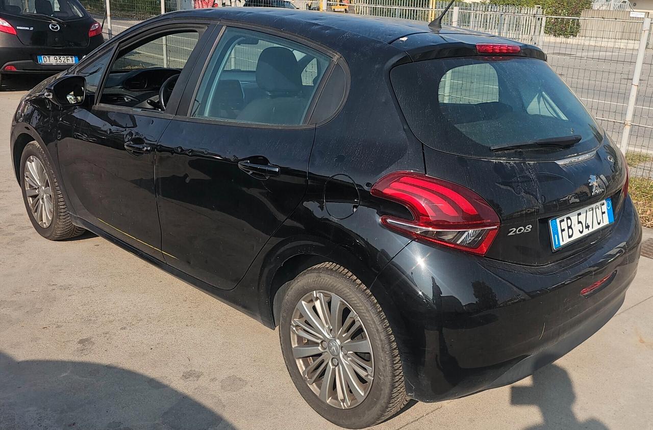 Peugeot 208 PureTech 82 5 porte Allure