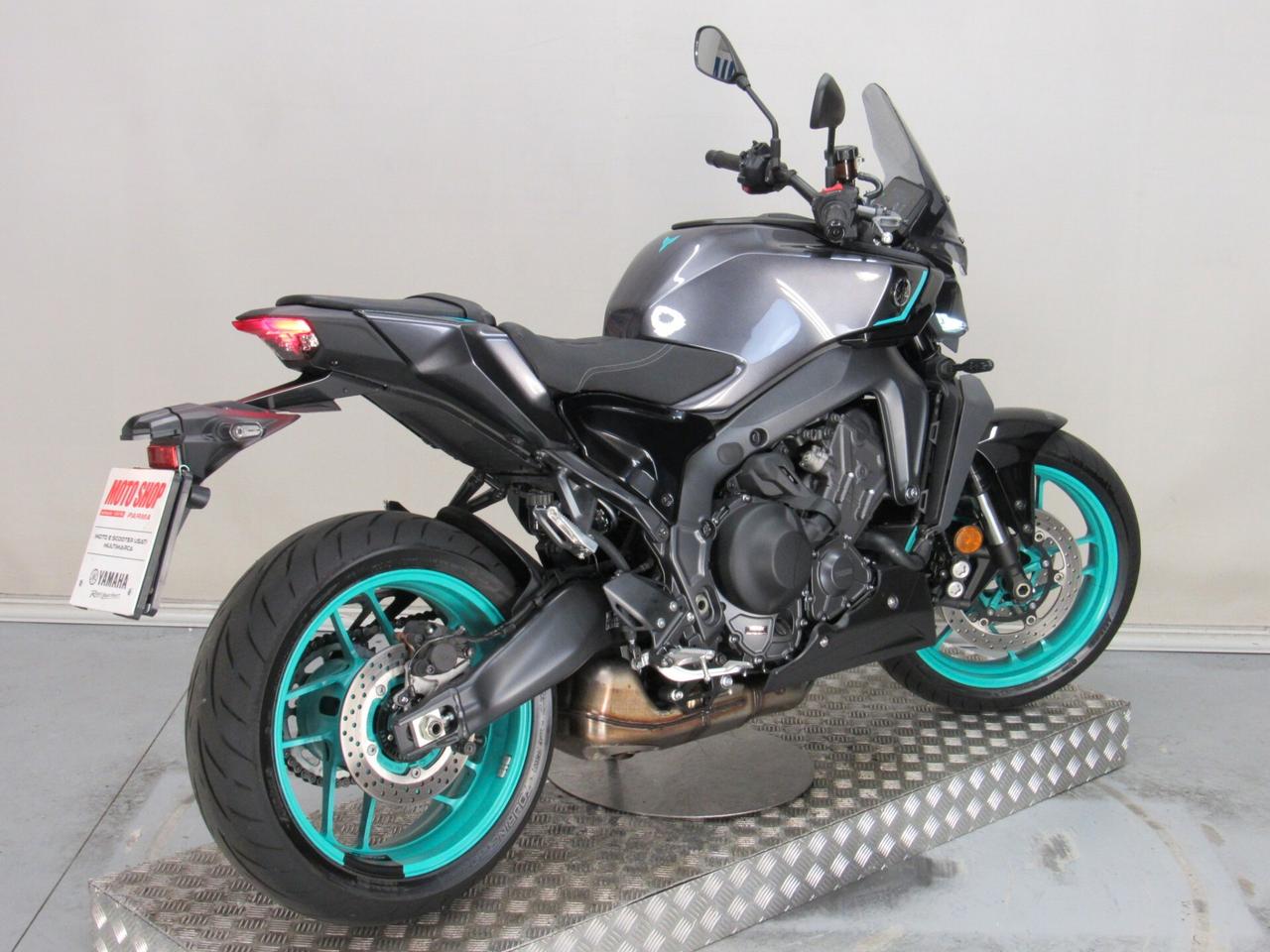 Yamaha MT-09 ABS Y-AMT CAMBIO ROBOTIZZATO