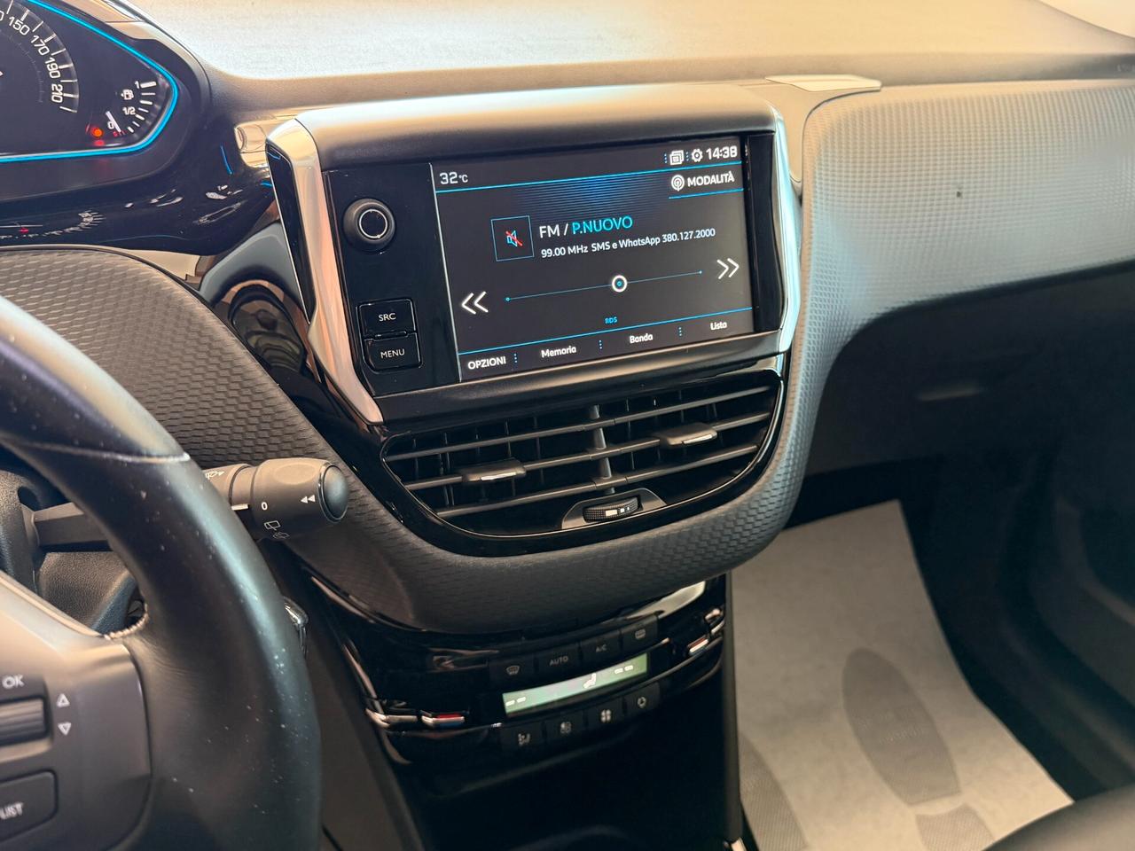 Peugeot 2008 1.6 BLUEHDI 100 cv. ALLURE