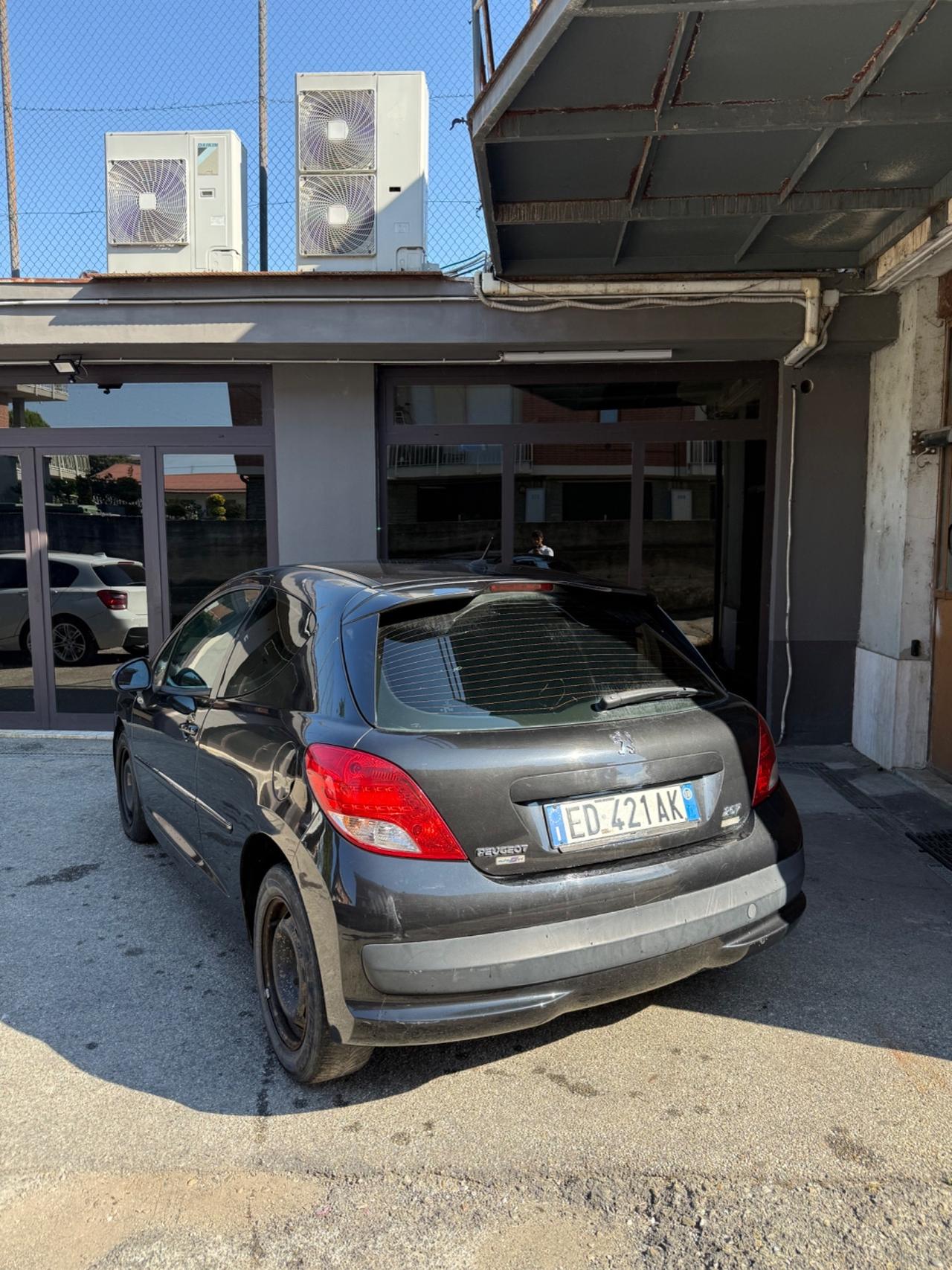 Peugeot 207 1.6 HDi 90CV 3p. 99g