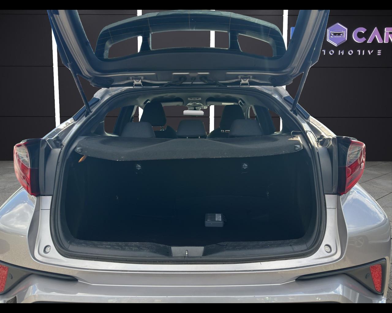 TOYOTA C-HR (2016-2023) - C-HR 1.8 Hybrid E-CVT Trend