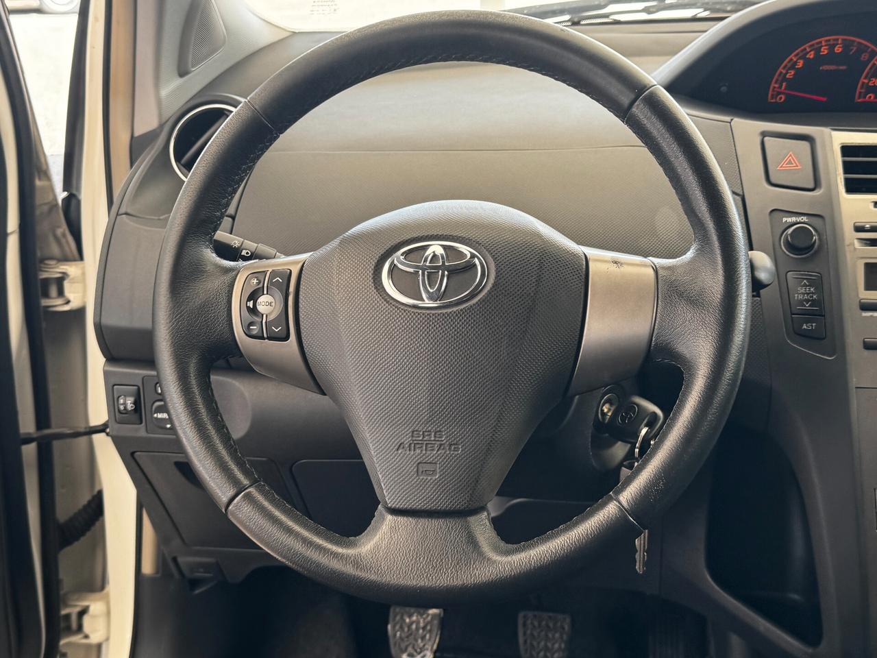 Toyota Yaris 1.0 5 porte Sol 69 Cv