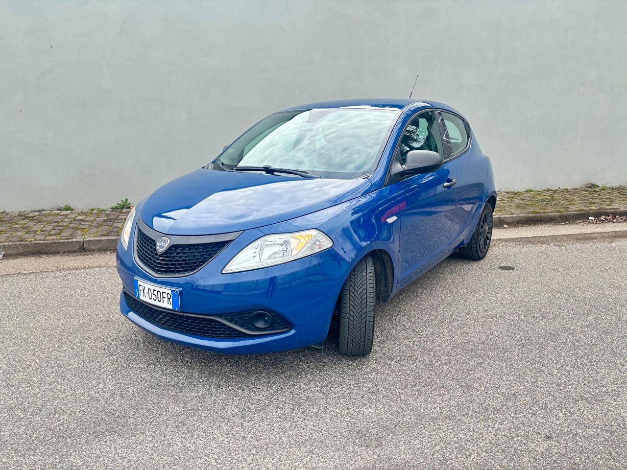 Lancia Ypsilon 1.2 69 CV 5 porte GPL Ecochic Gold