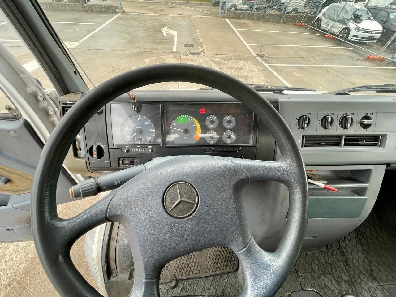 Mercedes Benz VARIO 815D