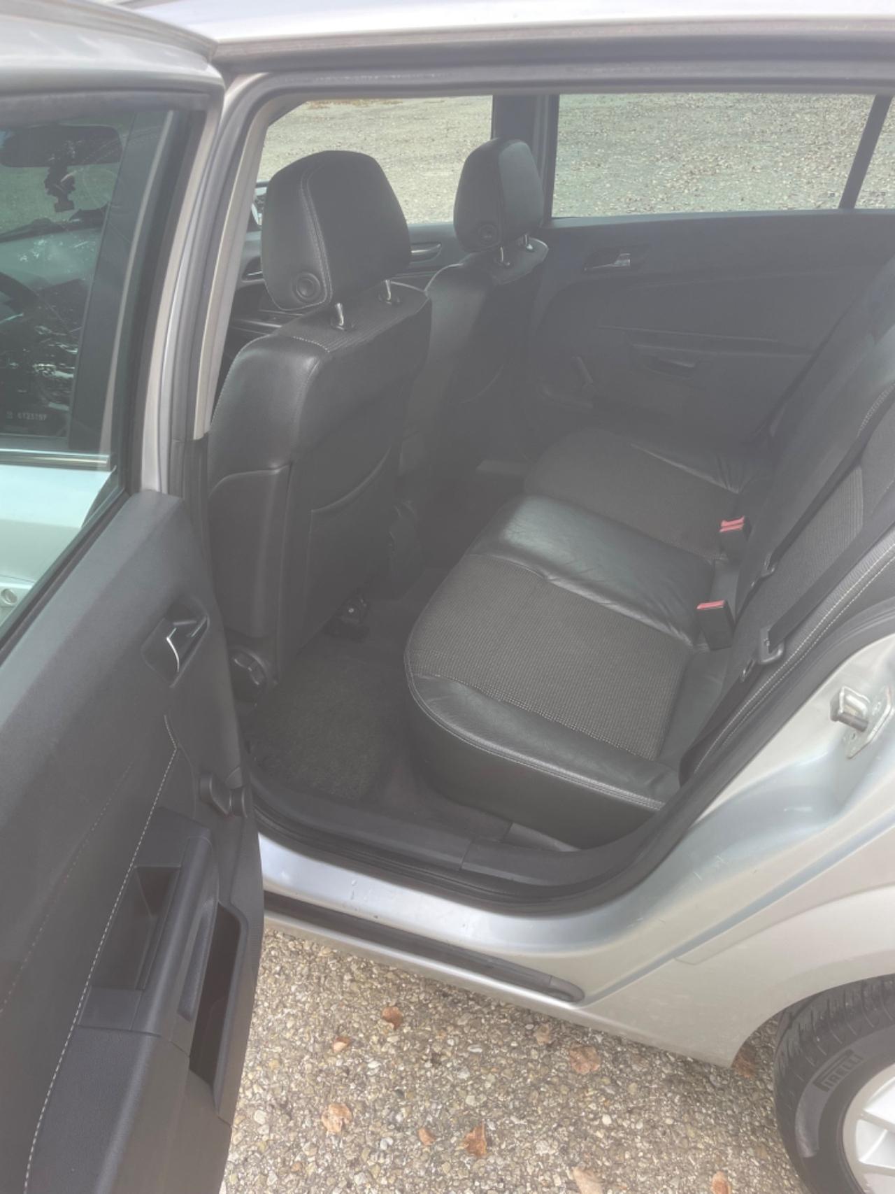 Opel Astra 1.9 CDTI 120CV Station Wagon Cosmo
