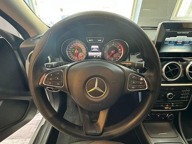Mercedes-Benz CLA CLA 180 d S.W. Automatic Premium Dark Night