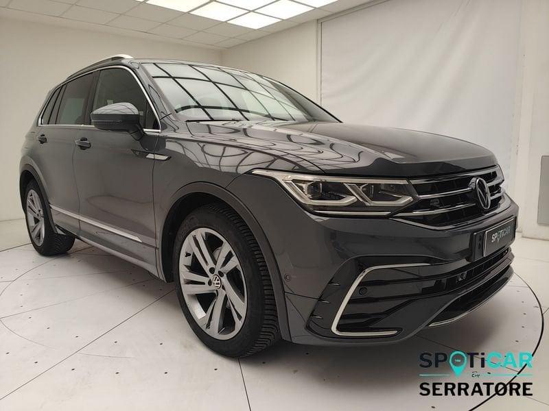 Volkswagen Tiguan II 2.0 tdi R-Line 150cv dsg