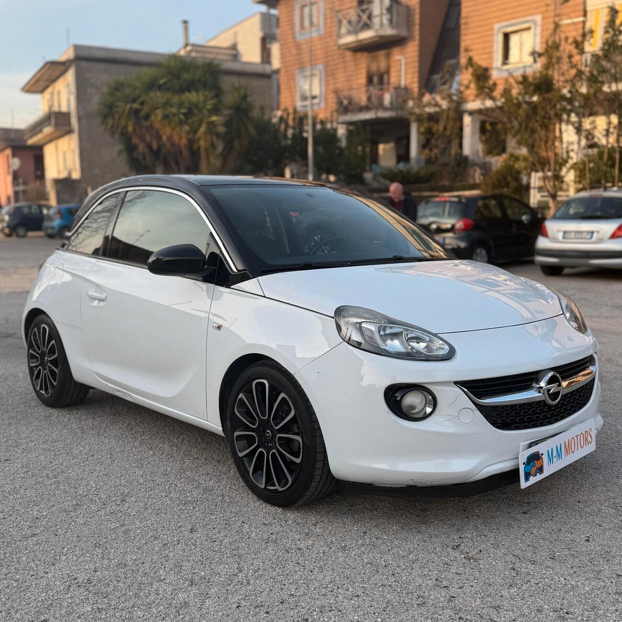 Opel Adam 1.2 70 CV Glam