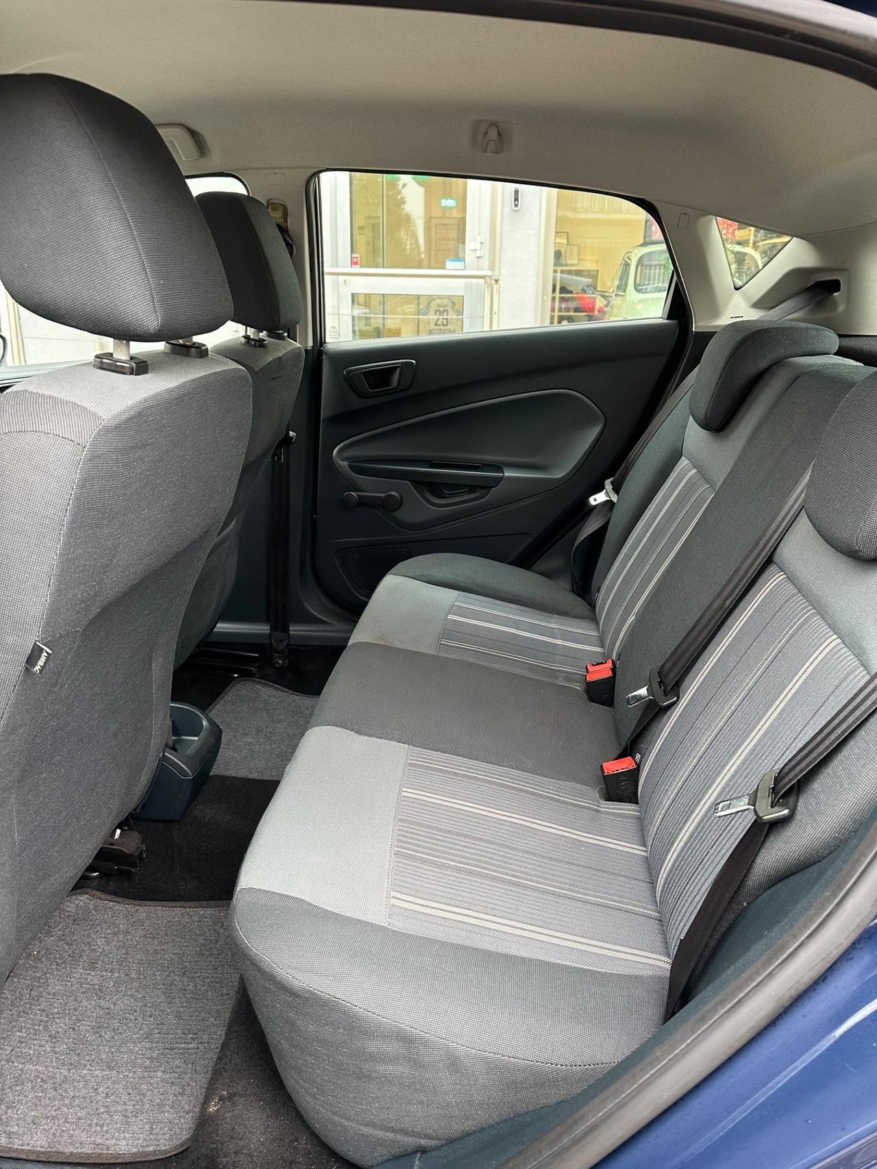 Ford Fiesta 1.4 5 porte GPL Titanium