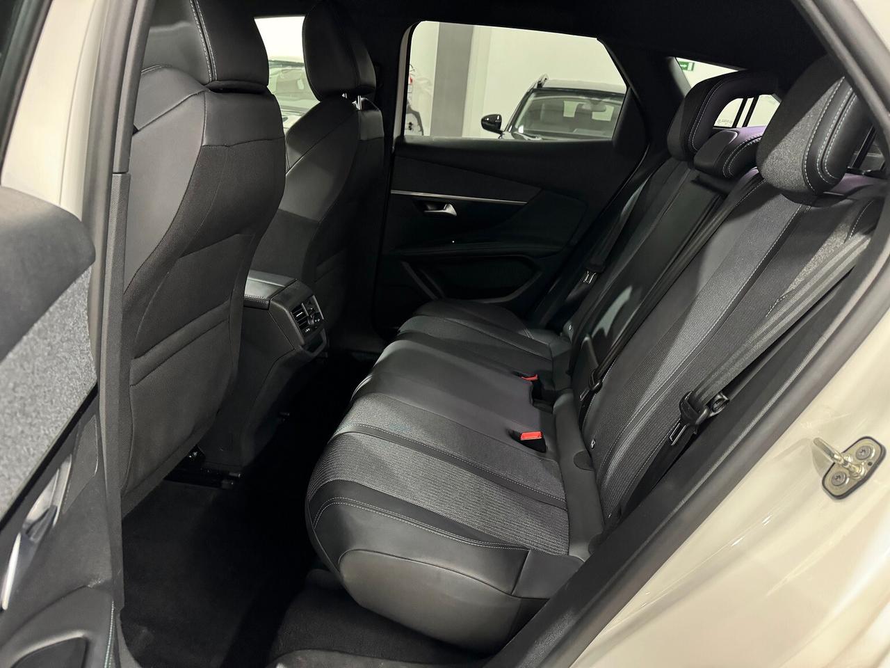 3008 1.5HDi 130cv EAT8 Allure Pack GOMMATA NUOVA BELLA