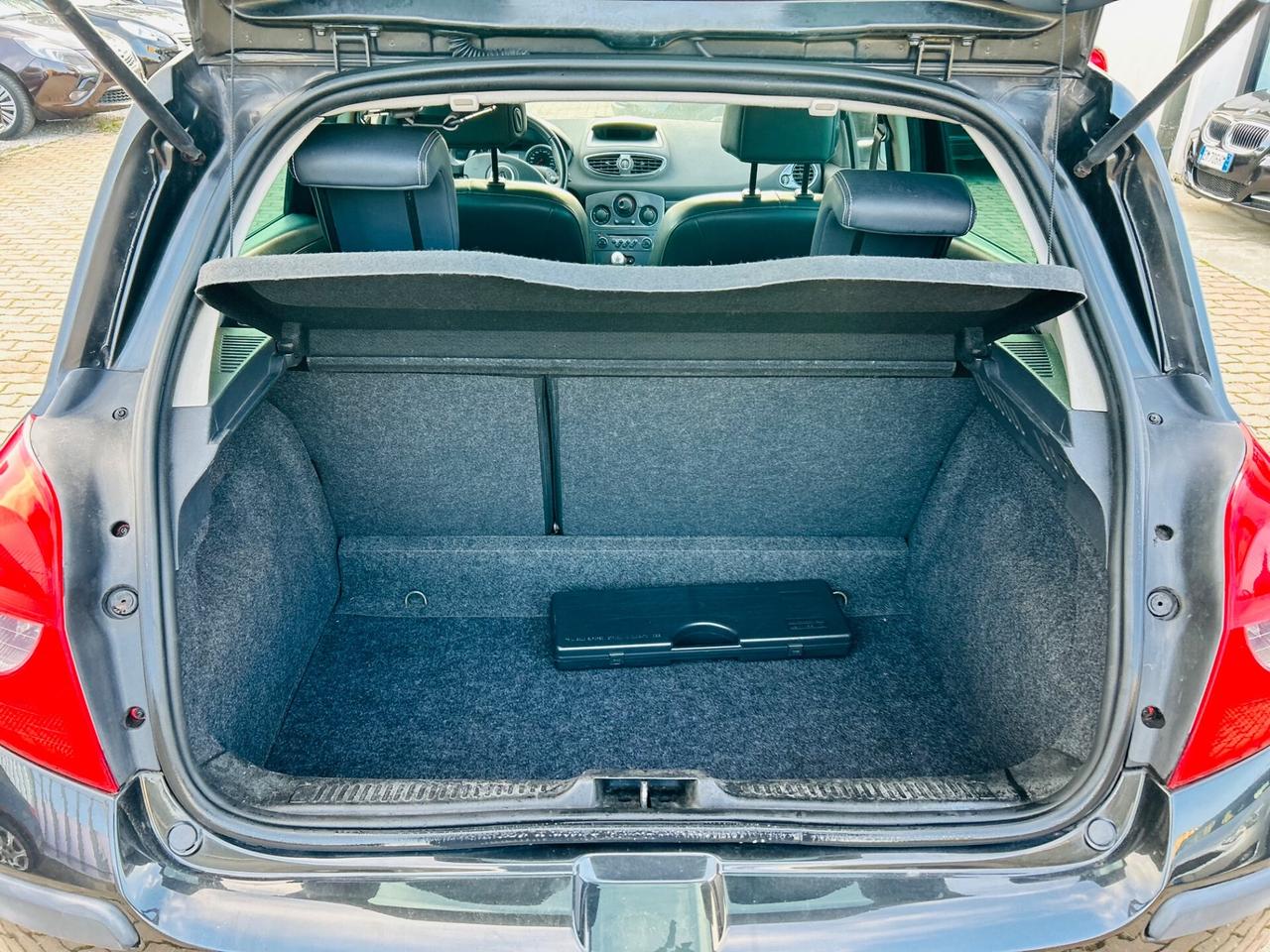 Renault Clio 1.2 16V 5 porte Le Iene