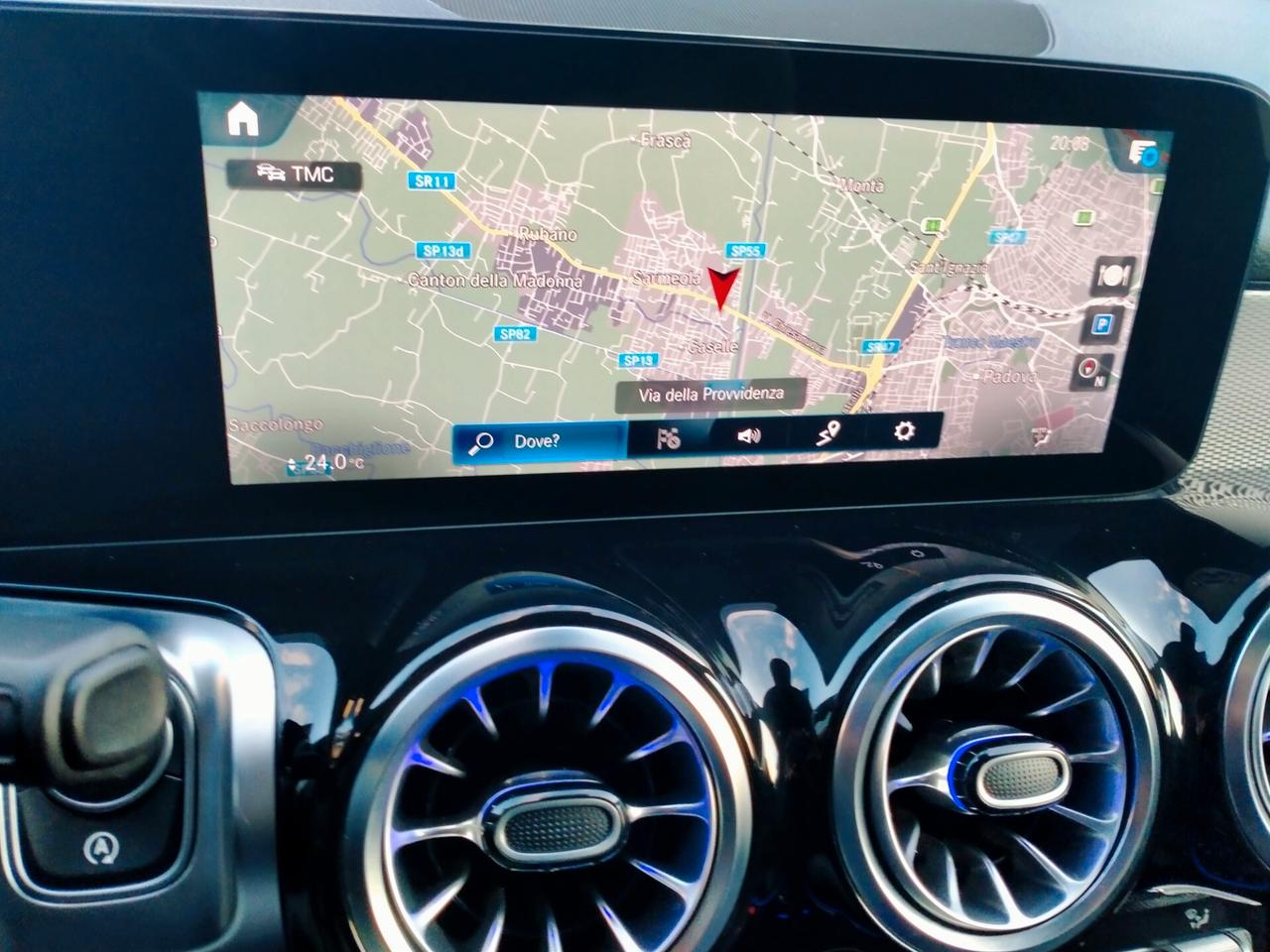 Mercedes-Benz GLB 180 D LED / TETTO APRIBILE /LUCI AMBIENT SOFFUSE / DISPLAY MAXI /AUT.8M.
