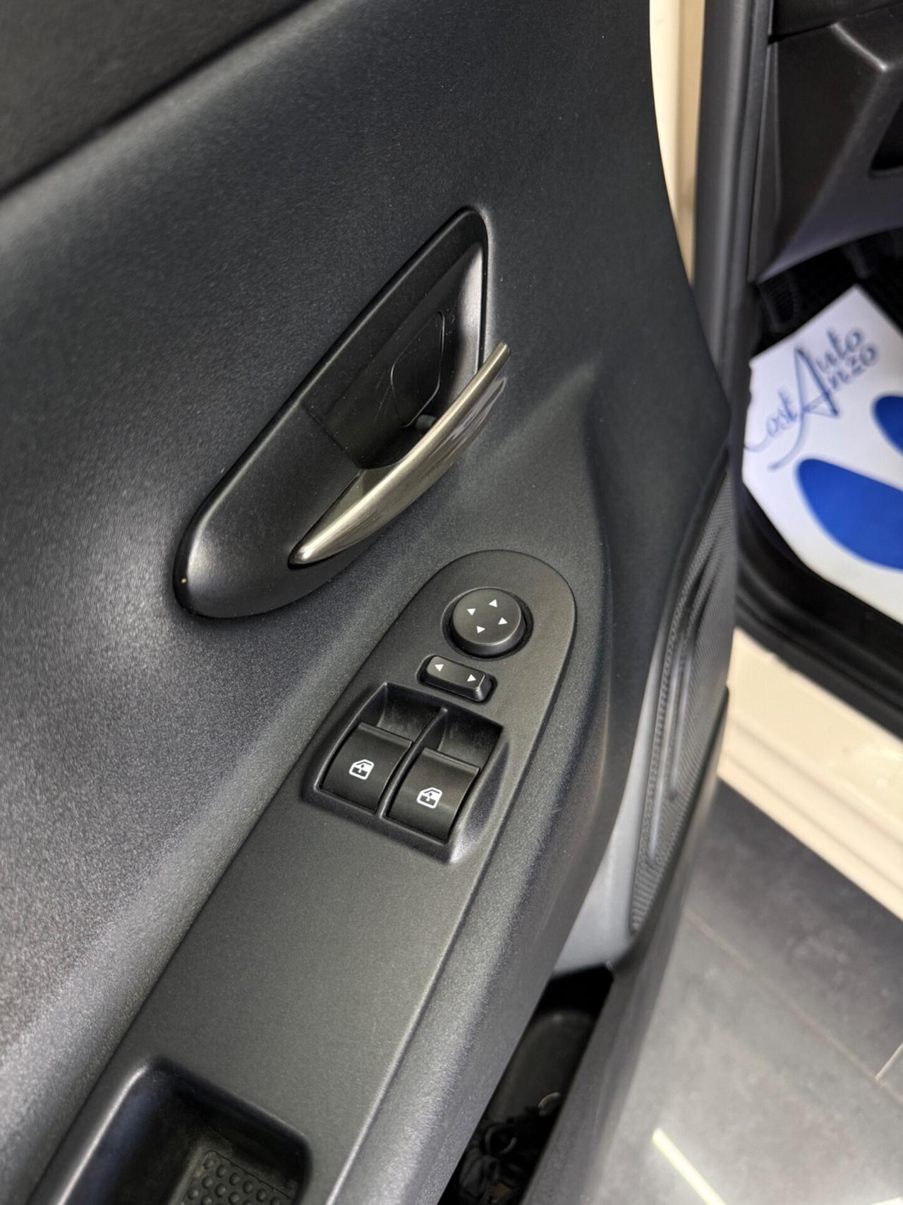 Lancia Ypsilon 1.2 GPL Ecochic Gold 2016