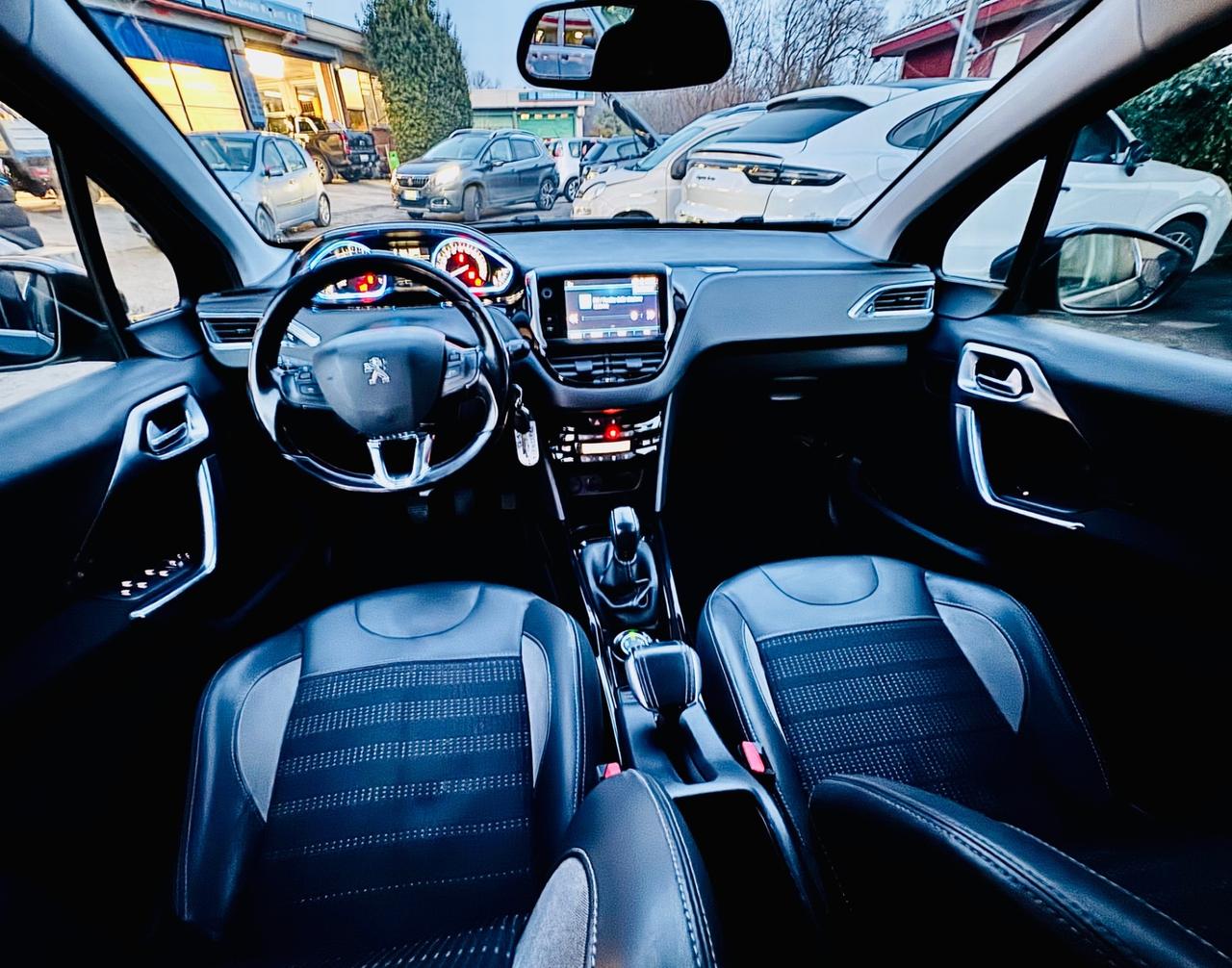 Peugeot 2008 PureTech Turbo 110 S&S Black Matt