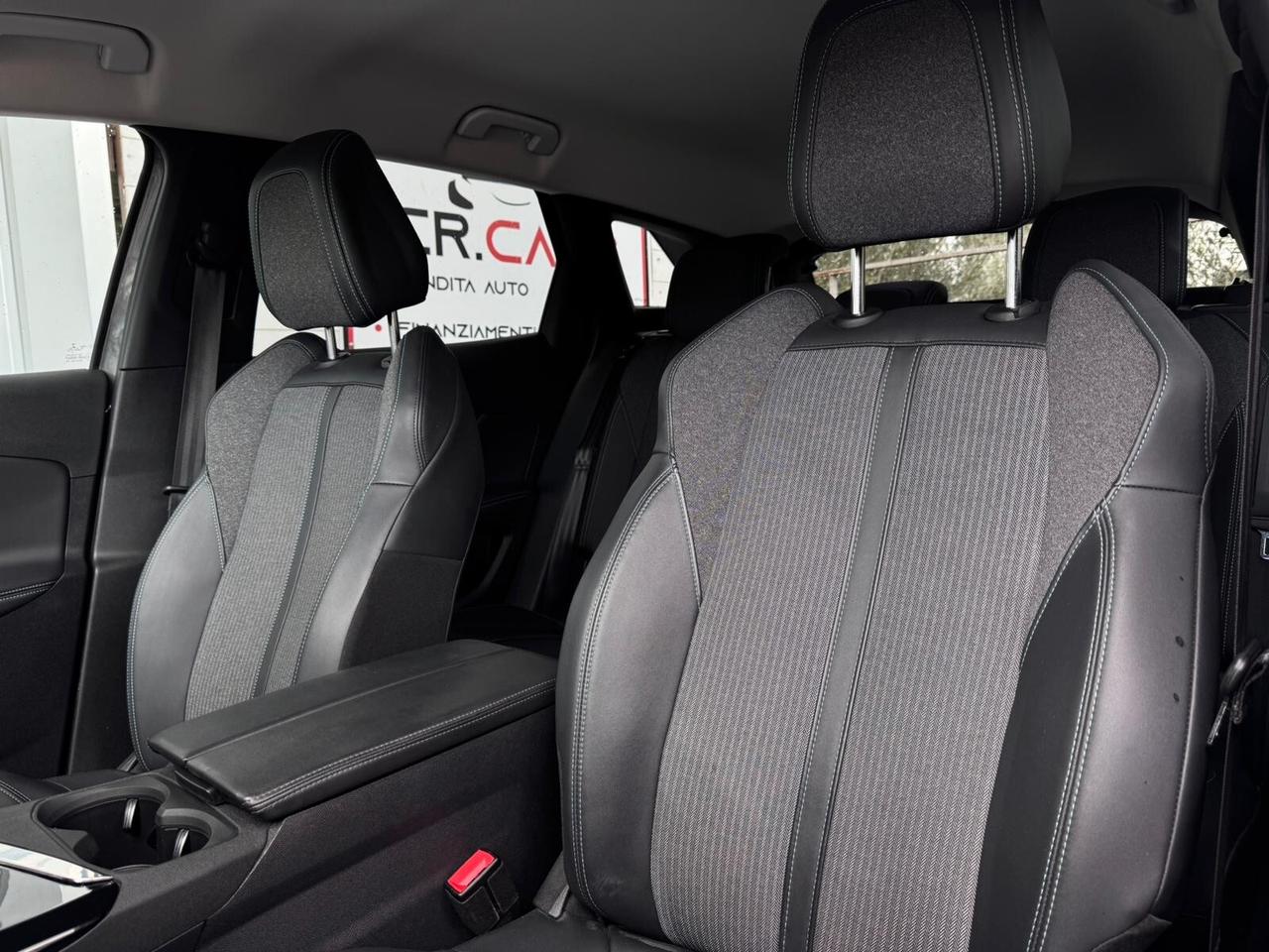 Peugeot 3008 BlueHDi 130 S&S EAT8 Allure Pack Autocarro N1