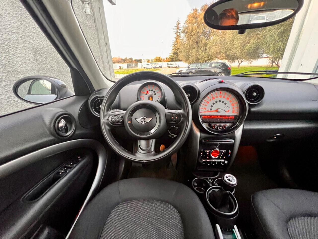 Mini Cooper D Countryman 1.6,Climatronic,LED colorati interni,Cruise Control,ecc.