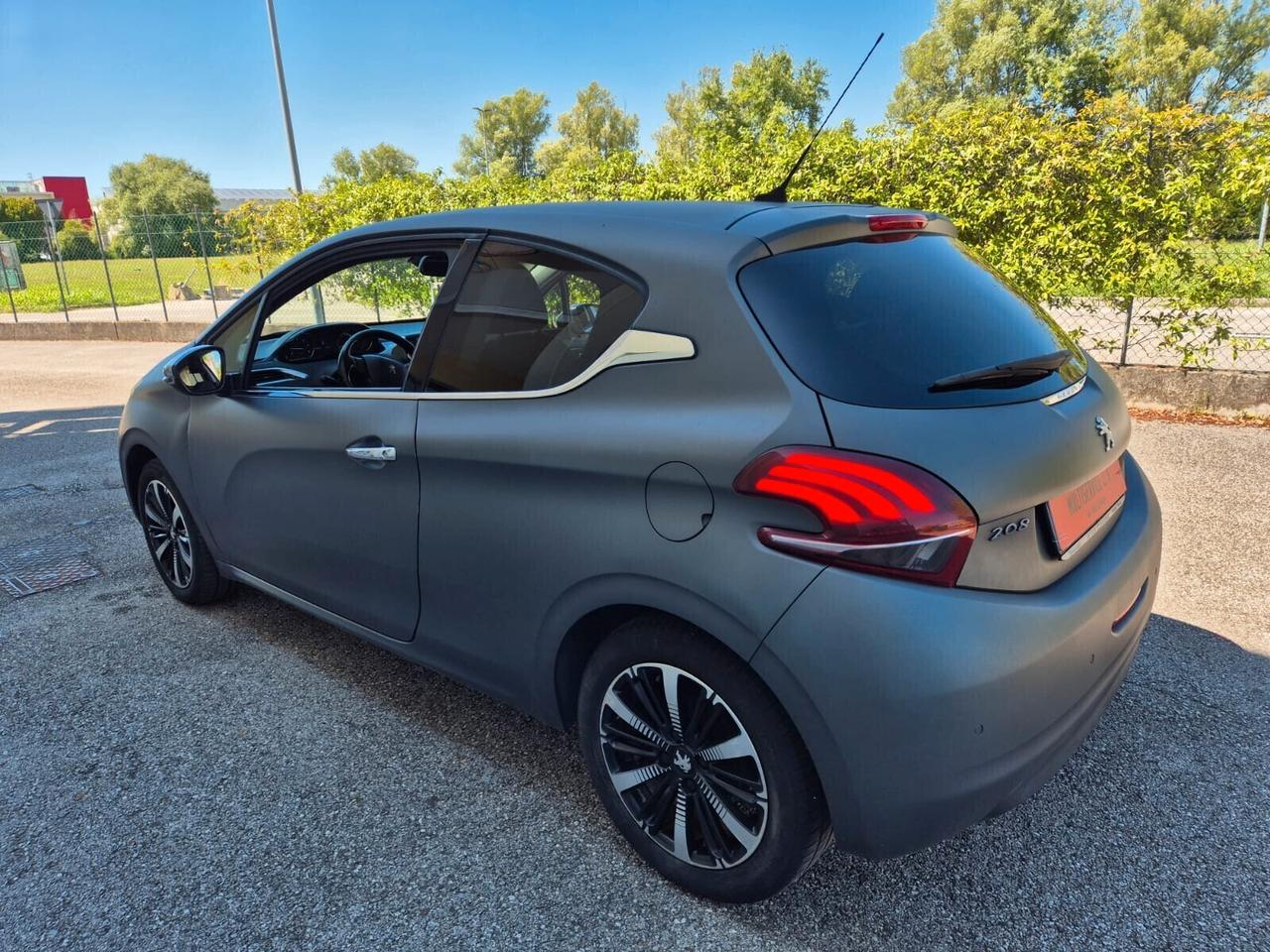 Peugeot 208 BlueHDi 75 3 porte Allure