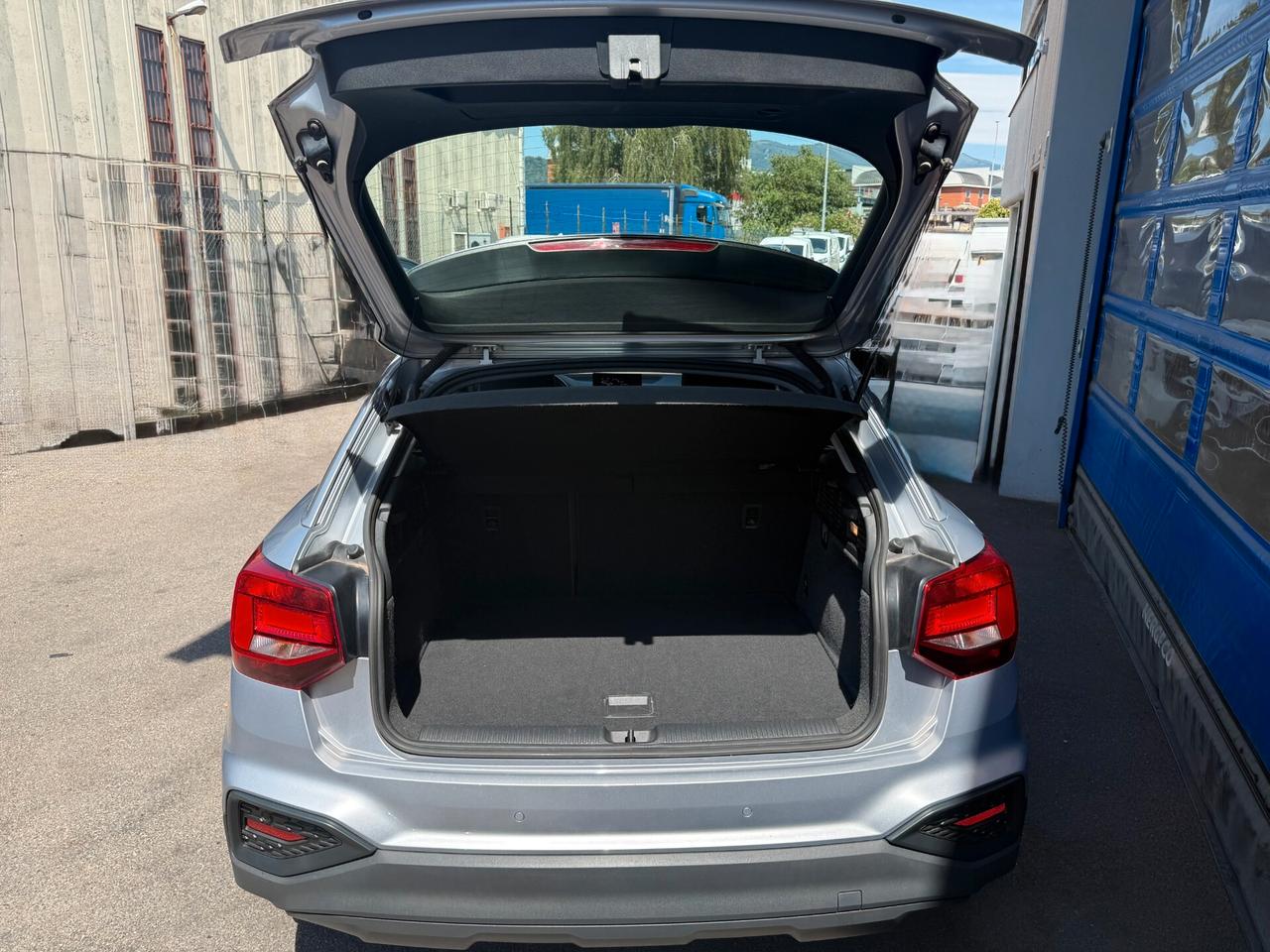 Audi Q2 30 TDI Business