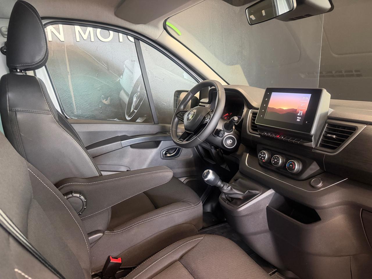 RENAULT Trafic 2.0 blue dci 110cv L2 Authentic