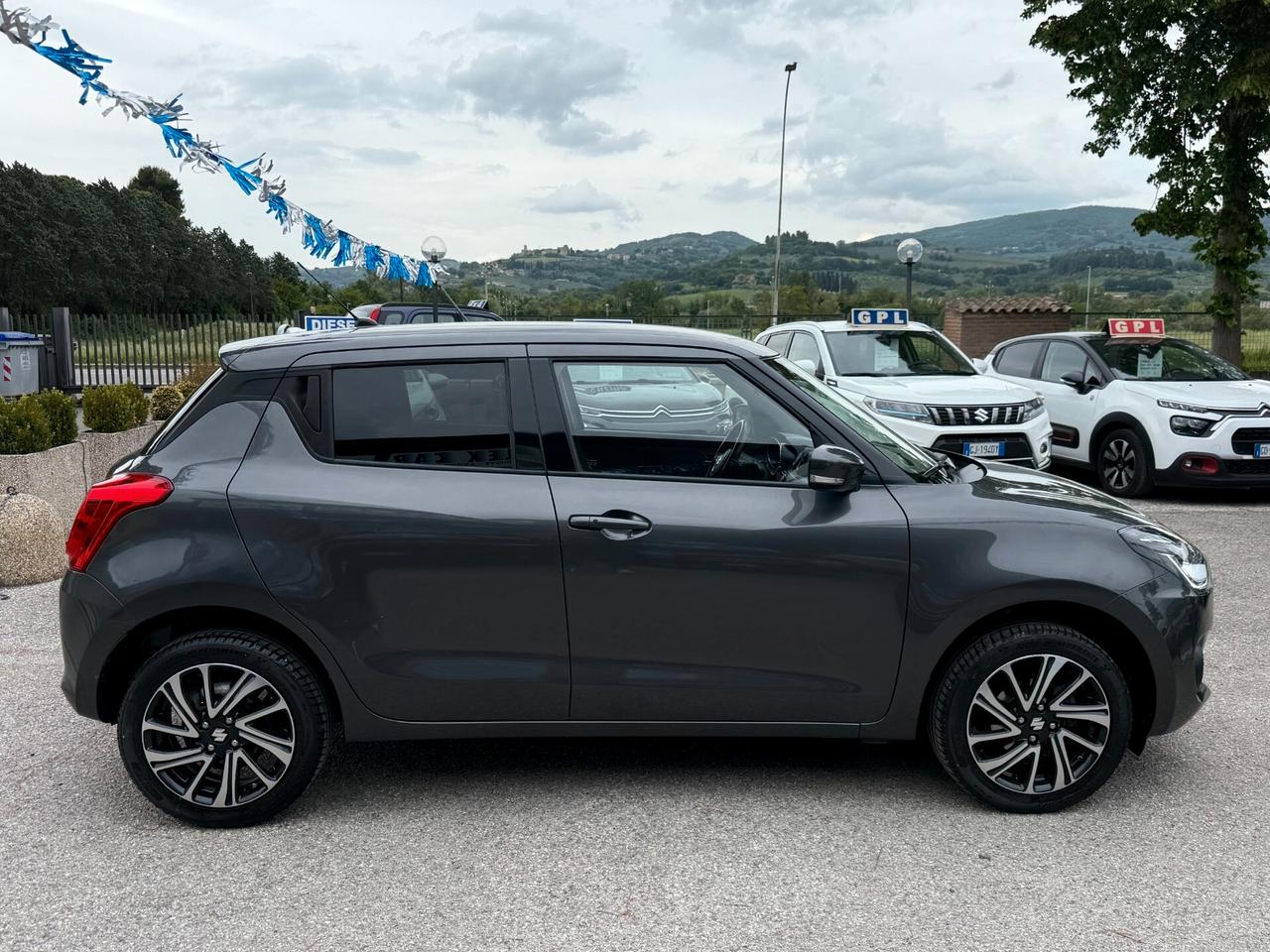 "PERFETTA " Suzuki Swift 1.2 Hybrid 4WD TOP