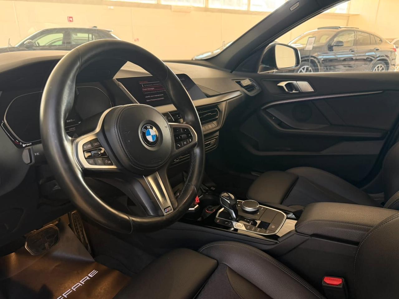 Bmw 118 118d 5p. Msport