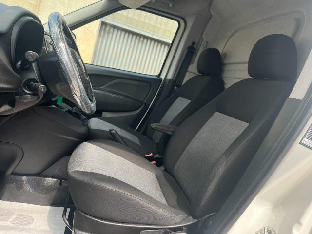 FIAT Doblo' Maxi DOPPIA PORTA CON SCAFFALATURA