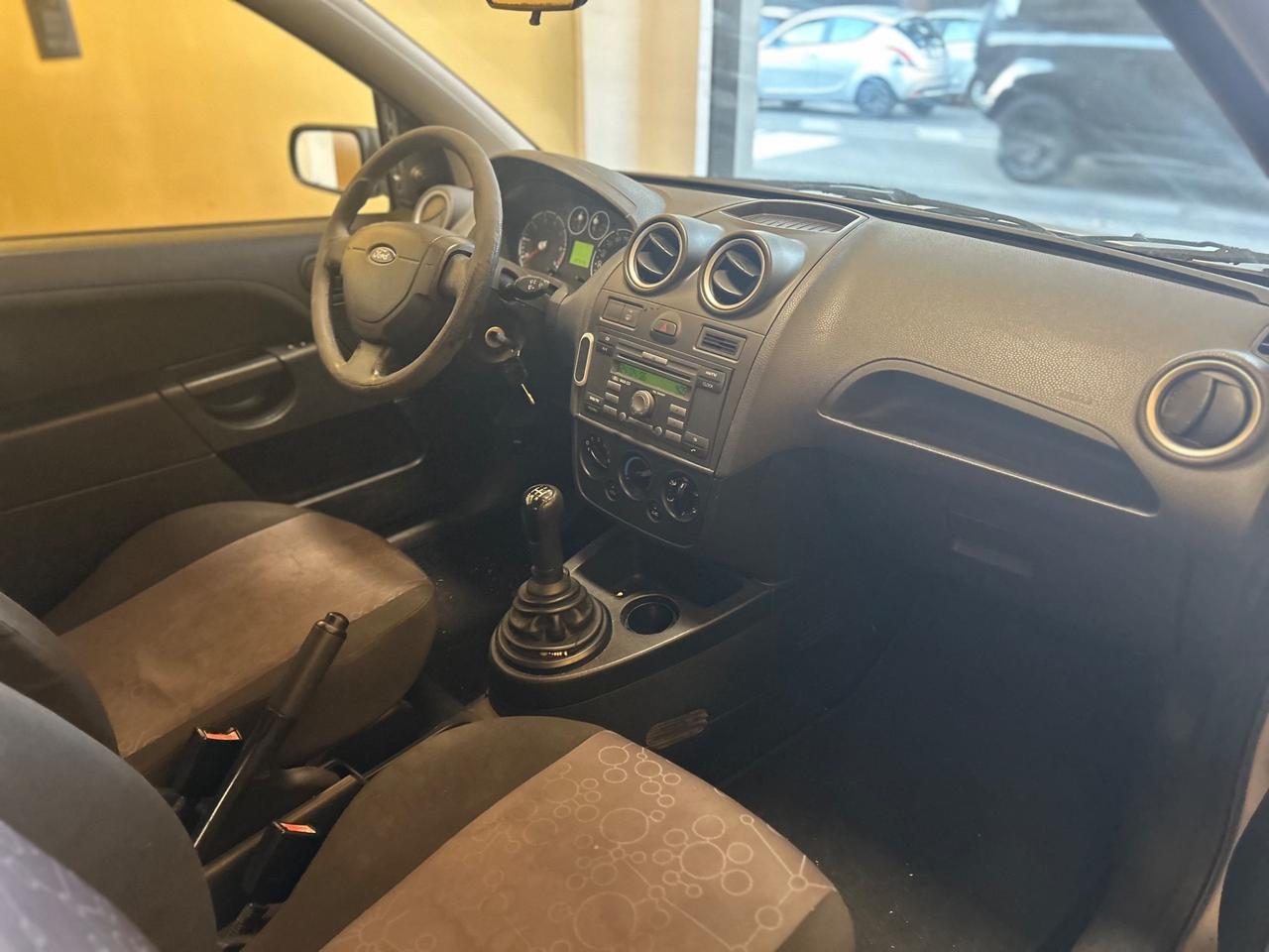 Ford Fiesta 1.2 16V 3p. Ghia