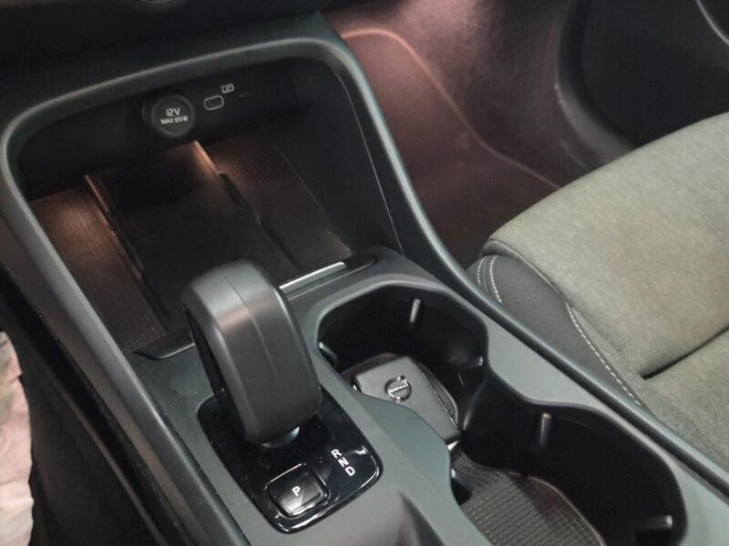 VOLVO XC40 (2017-->) XC40 B3 automatico Core