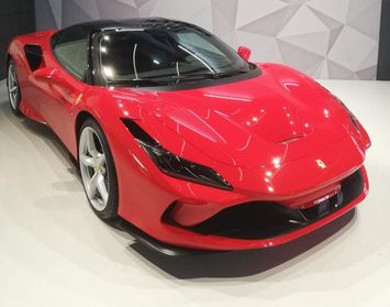 FERRARI F8 Tributo