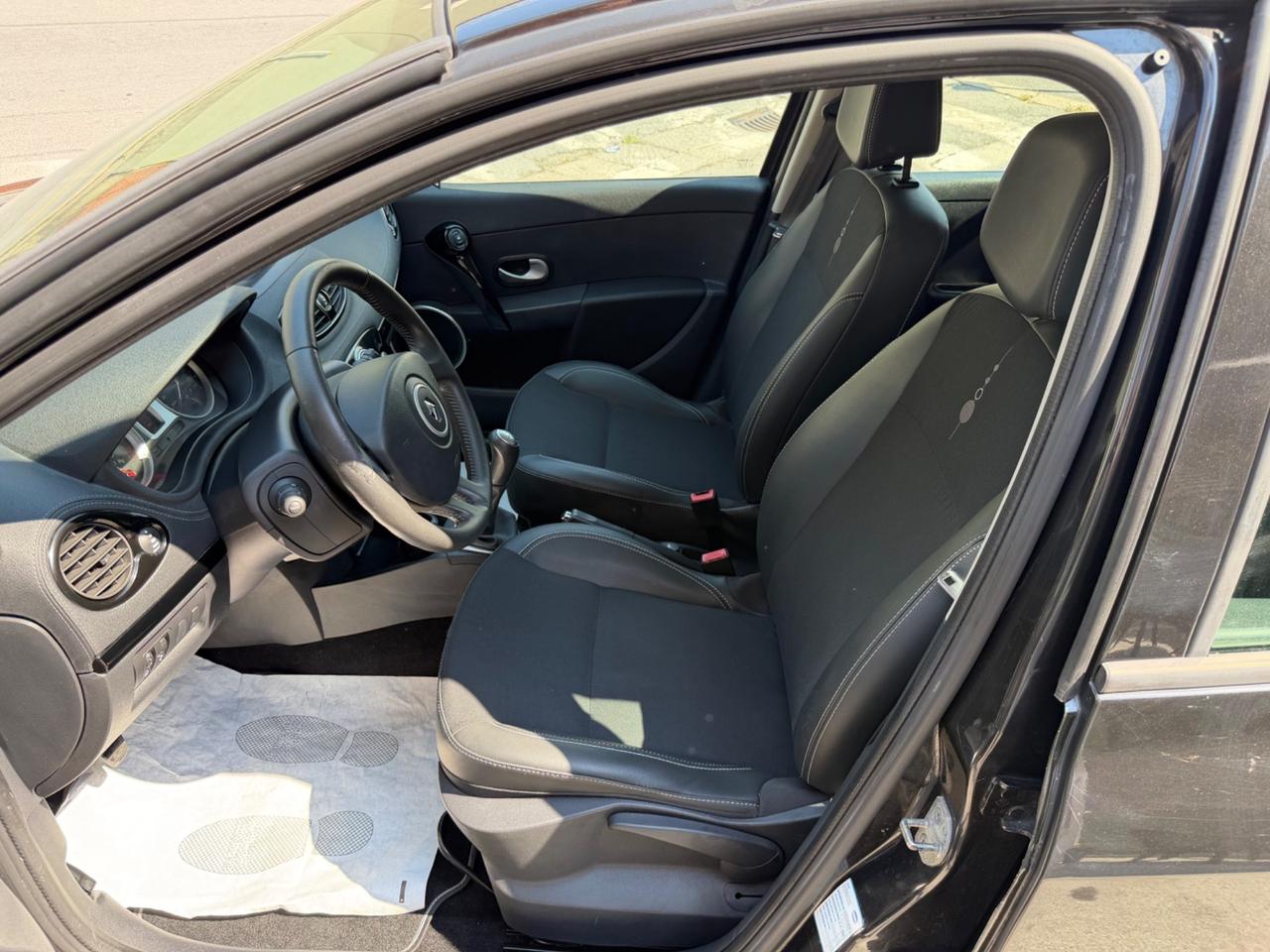 RENAULT CLIO 1.2 TCE 100CV NEOPATENTATI