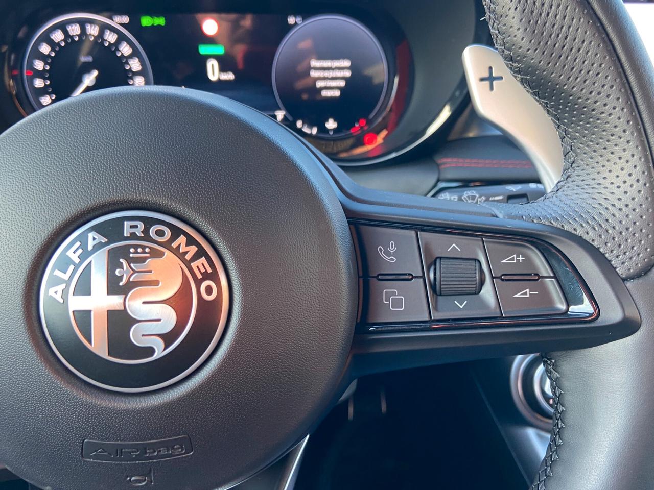 Alfa Romeo Tonale 1.5 mhev Tributo Italiano 160 CV KM 0
