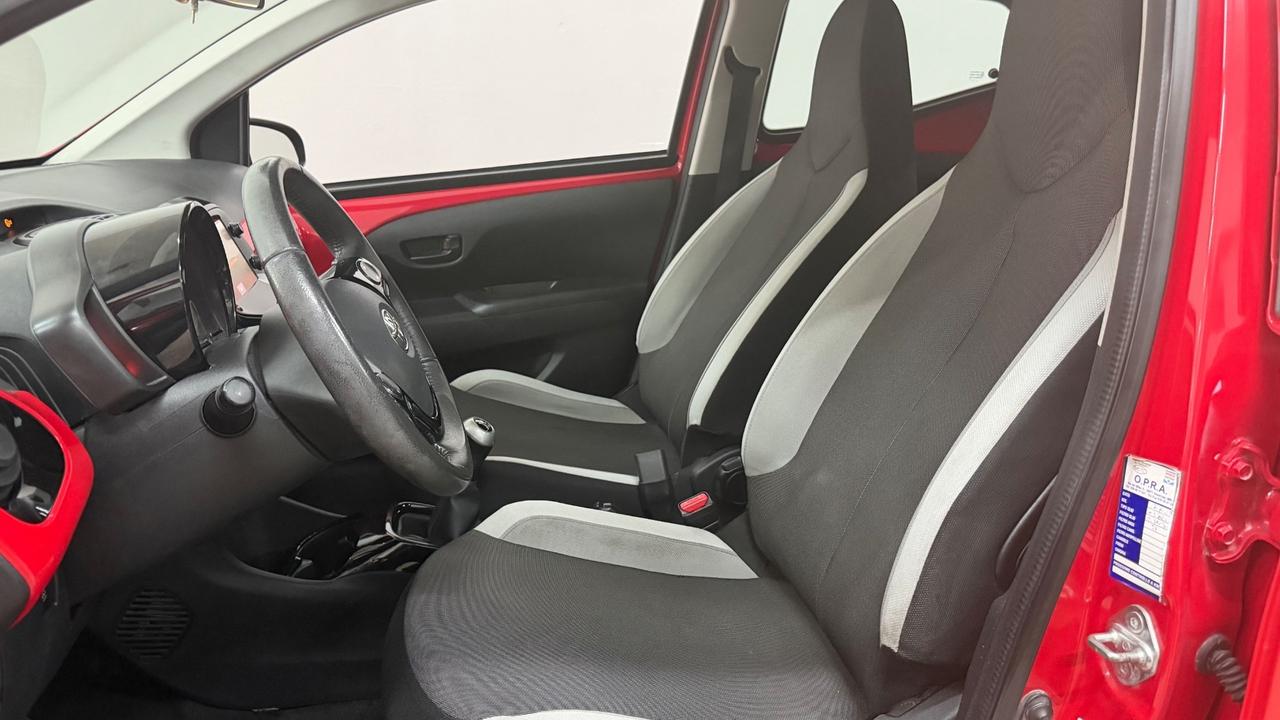 Toyota Aygo 1.0 VVT-i 69 CV 5 porte x-cool 2015