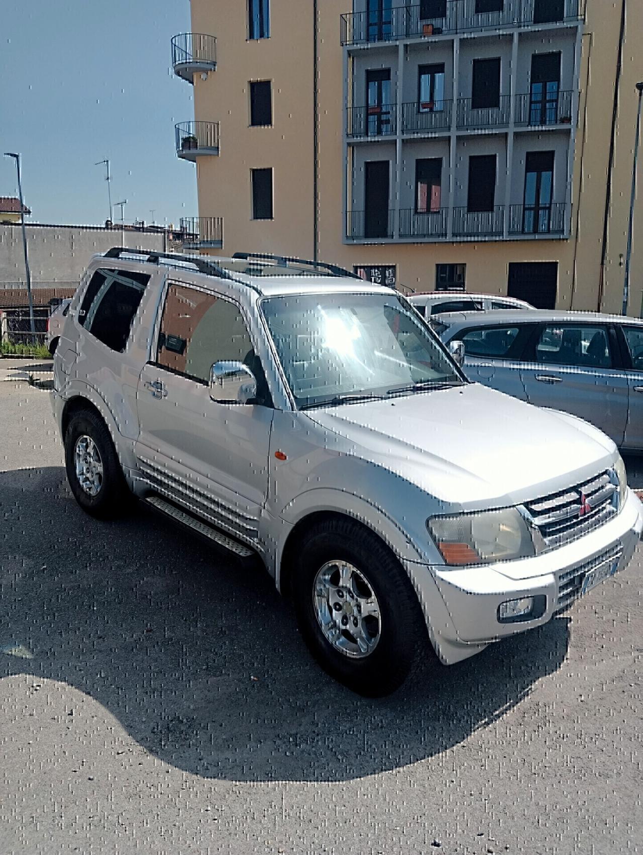 Mitsubishi Pajero 3.2 3p. GLX Camb. Automatico