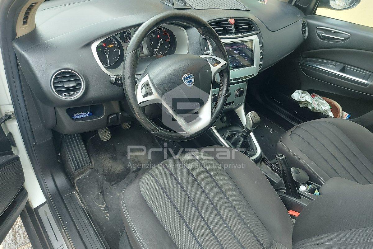 LANCIA Delta 1.6 MJT DPF Silver