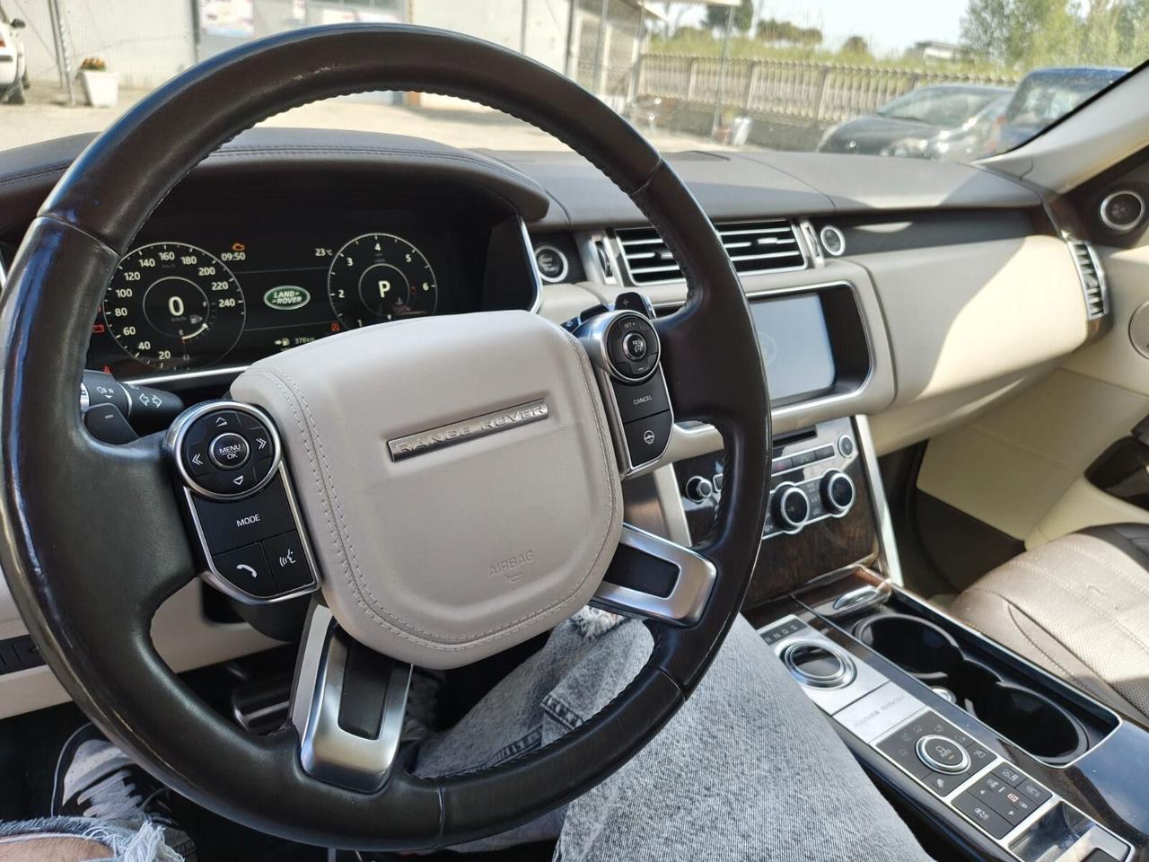 Land Rover Range Vogue 4.4 SDV8 LWB