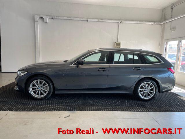 BMW 330 e xDrive PHEV Touring Business Advantage PROMO !