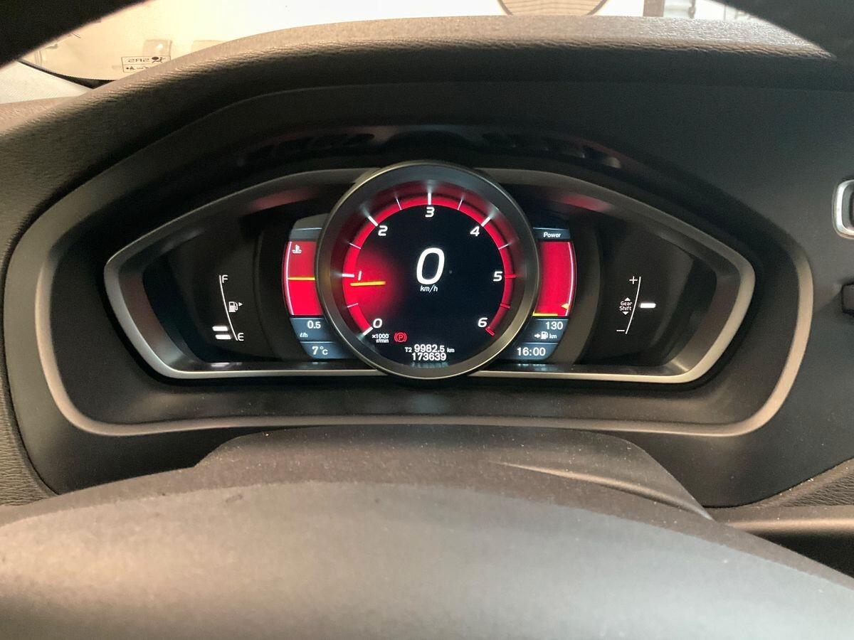 Volvo V40 D2 1.6 Kinetic E5B -- IN ARRIVO!!!