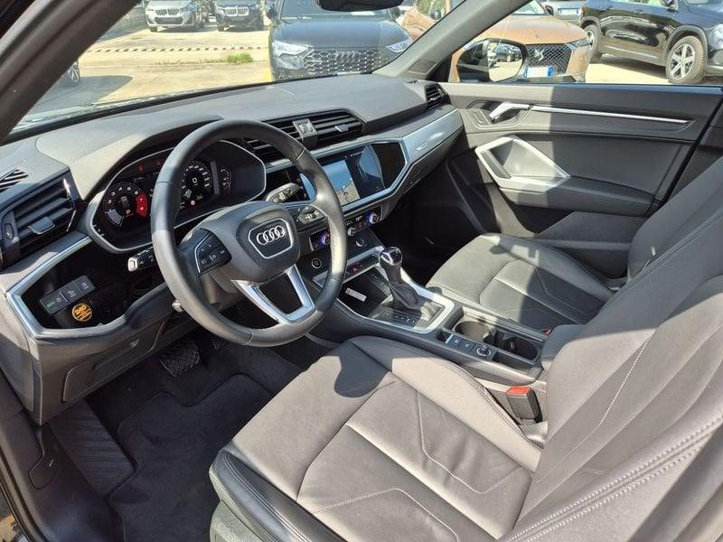 Audi Q3 35 1.5 tfsi mhev Business Advanced s-tronic