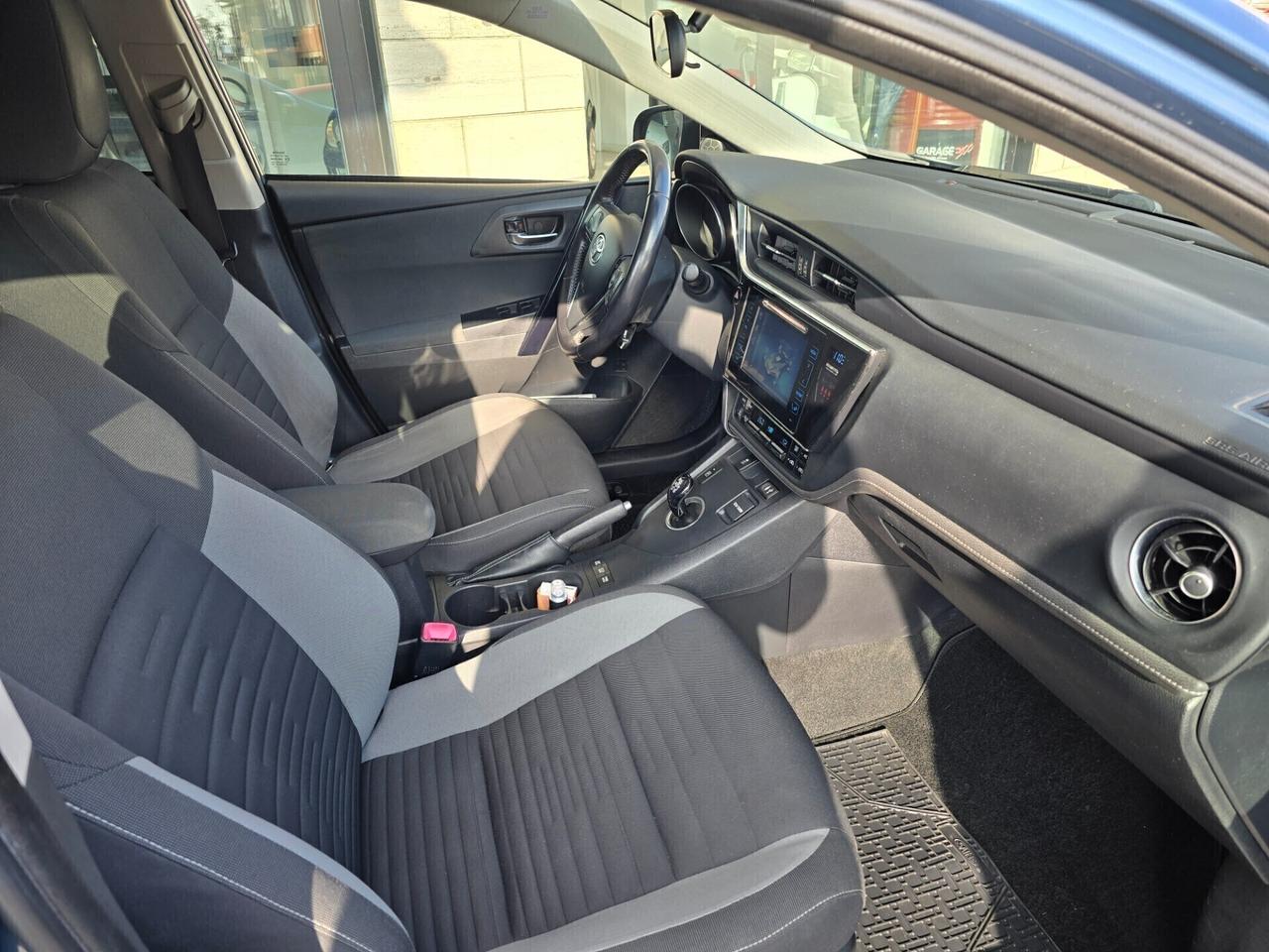 Toyota Auris Touring Sports 1.8 Hybrid Lounge 2015