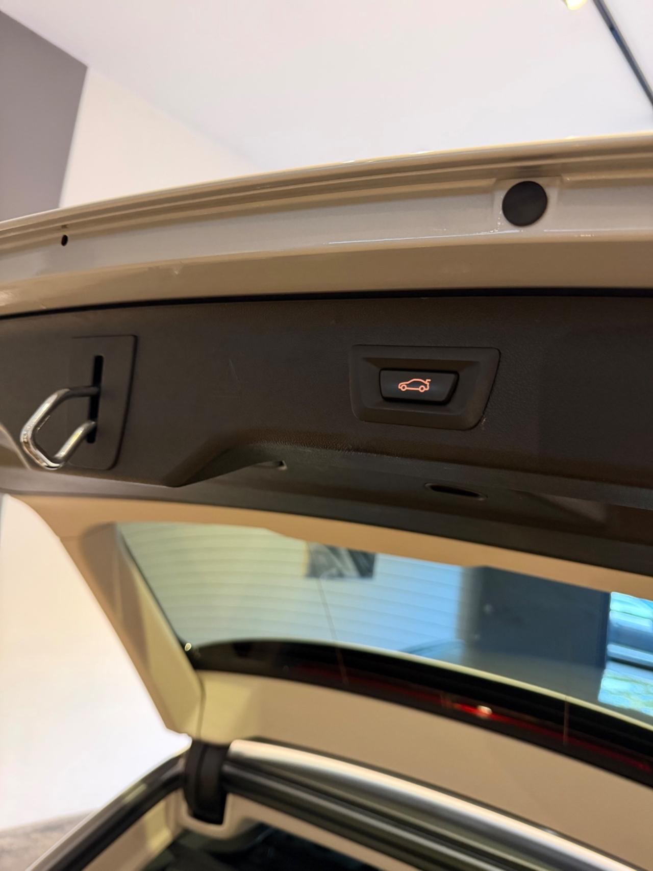 Bmw 520d Touring 190CV mhev PELLE/FUL LED