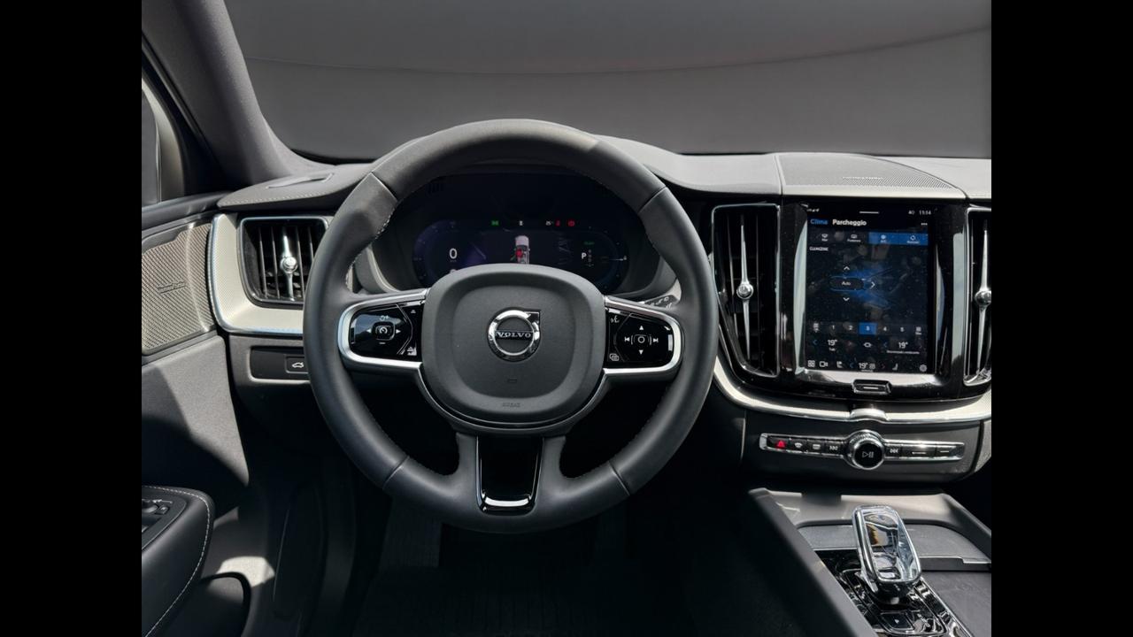 VOLVO N.XC60 Ultra Black Edition T6 AWD AUT