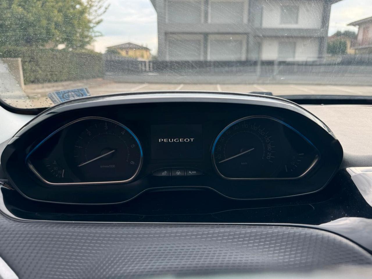 Peugeot 2008 BlueHDi 100 GT Line